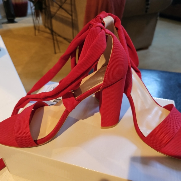 Cuccoo by Shein sandals; Color: Red; 4" tall; Size Eur 39 (8.5M) - Picture 2 of 12